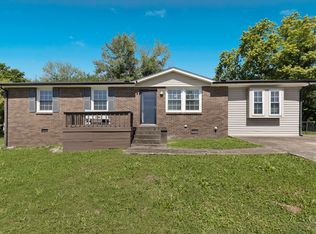 221 S Valley Rd, Hendersonville, TN 37075