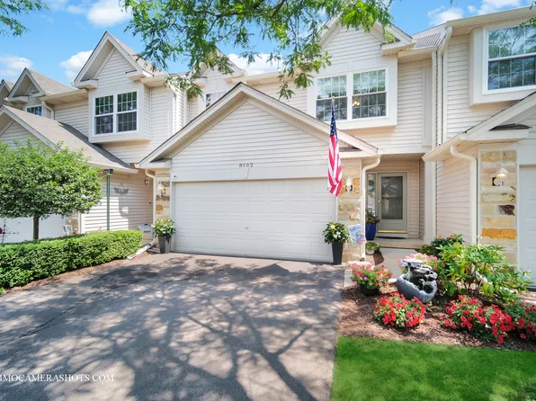 8102 Sierra Woods Ln #8102, Carpentersville, IL 60110