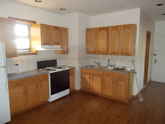 Rented by Farran & Associates | media 6