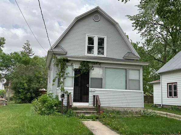 1310 E St, Charles City, IA 50616