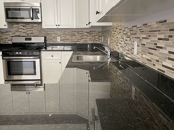 5th image of 5005 Palisade Ave #10544708