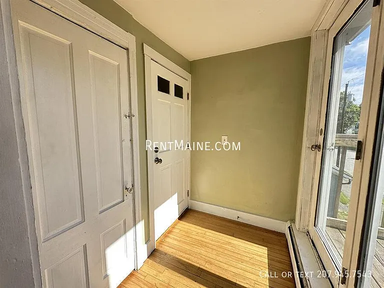 233 Parkview Ave #2 — Photo 7