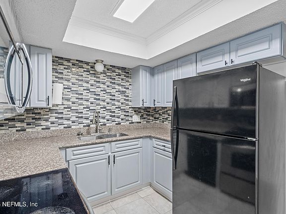 2nd image of 6519 VALEROSA Court #2
