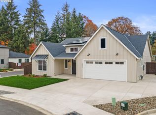 2402 NW 68th St, Vancouver, WA 98665