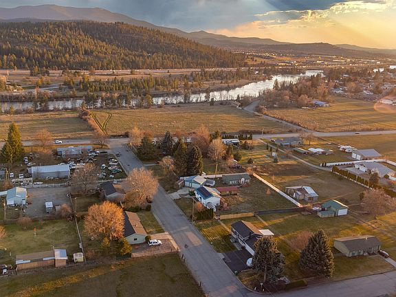 3rd image of 4907 N Chase Rd