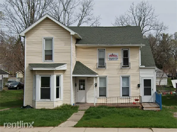214 W Corunna Ave, Corunna, MI 48817