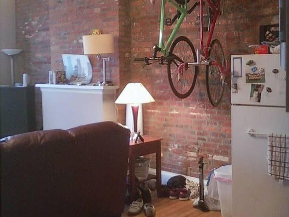4th image of 431-433 W 3rd Ave