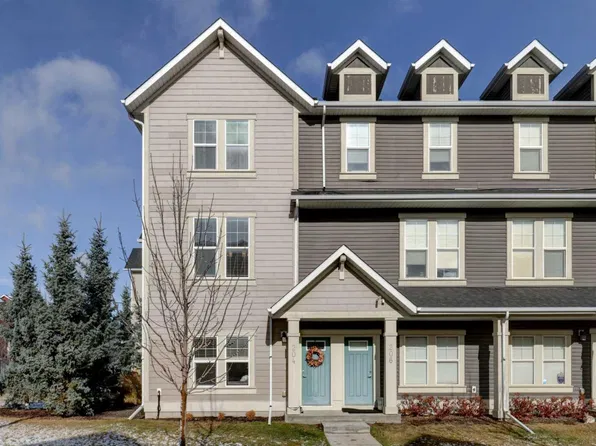 204 S Point Grn SW, Airdrie, AB T4B 4K9