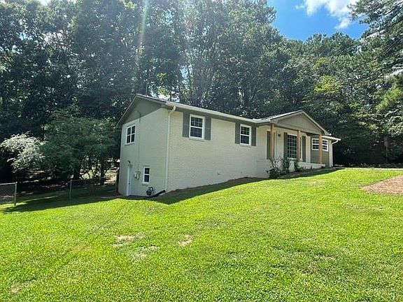 2nd image of 852 Pine Shadow Ln