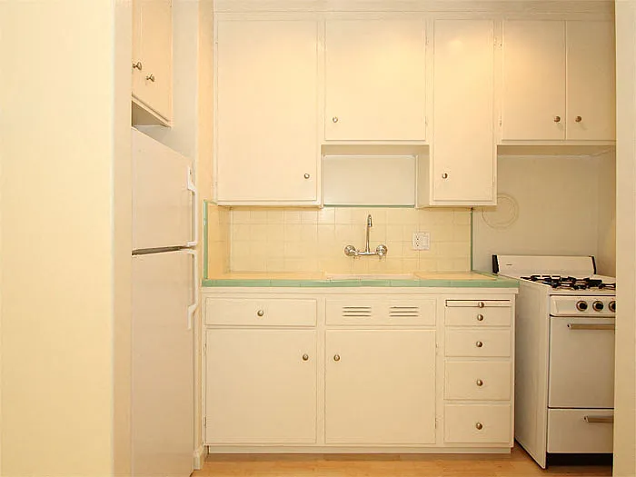 457 Forest Ave — Photo 8