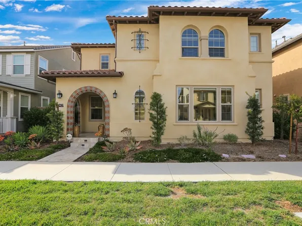 296 Barnes Rd, Tustin, CA 92782