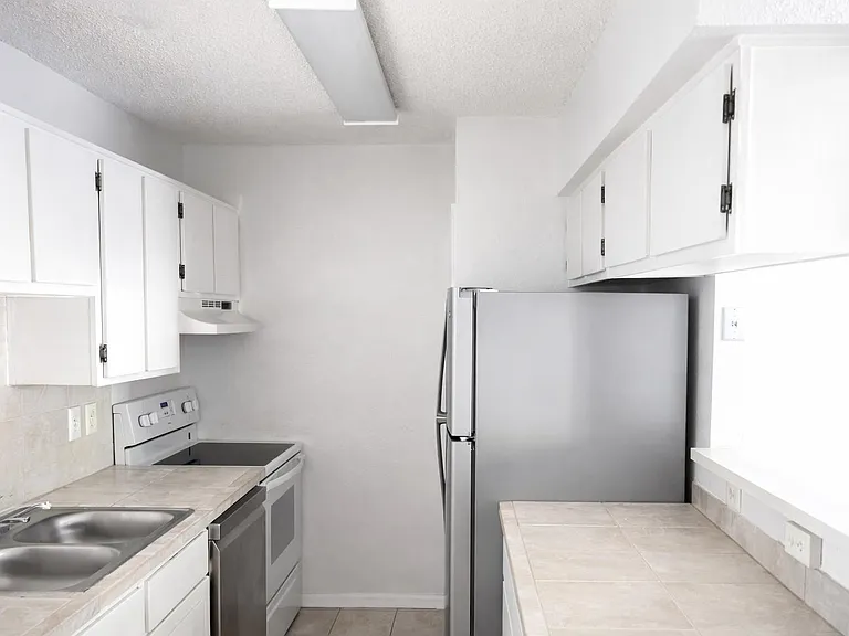 2750 Holly Hall St #713 — Photo 5