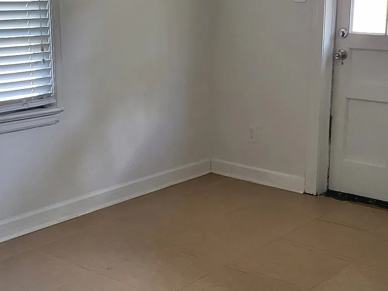 797 Georgia St — Photo 10