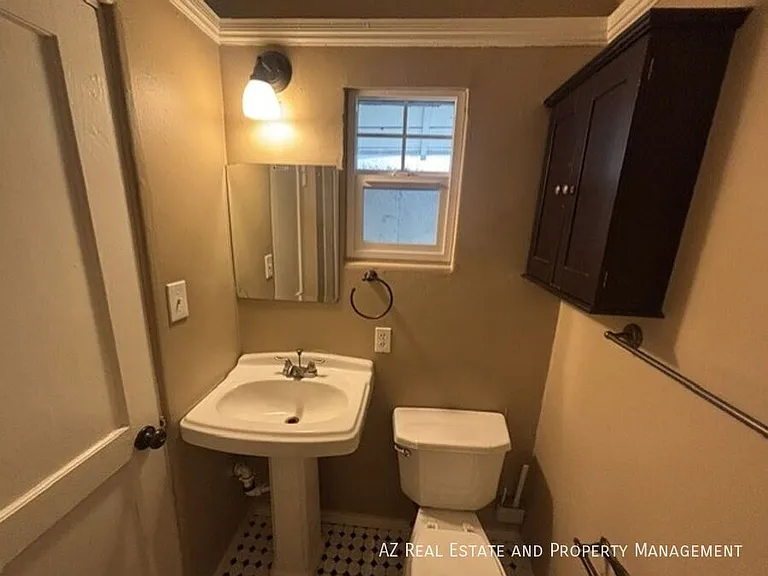 1505 N 15th Ave — Photo 9
