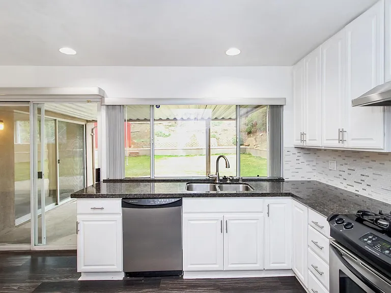 24059 Willow Creek Rd — Photo 9