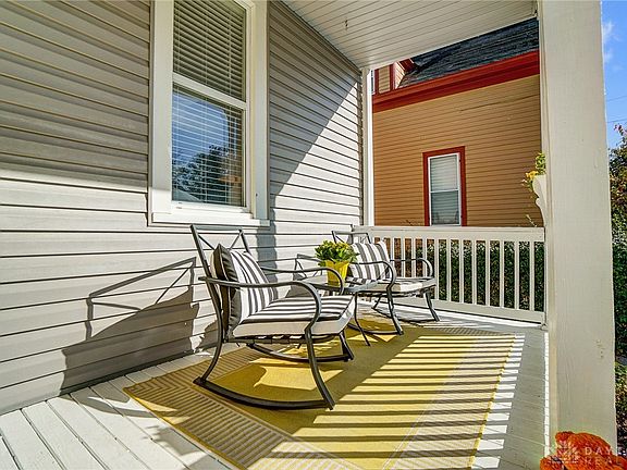 2nd image of 6008 Desmond St