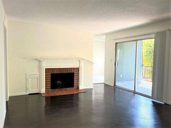 3rd image of 1269 Balboa Ct
