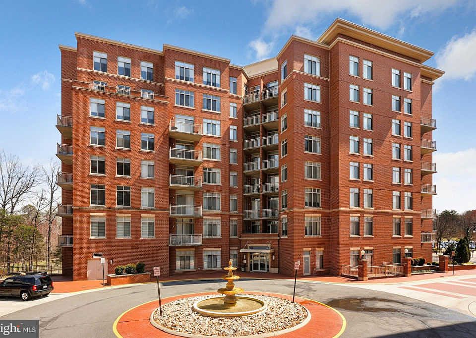 1st image of 4490 Market Commons Dr Unit 106