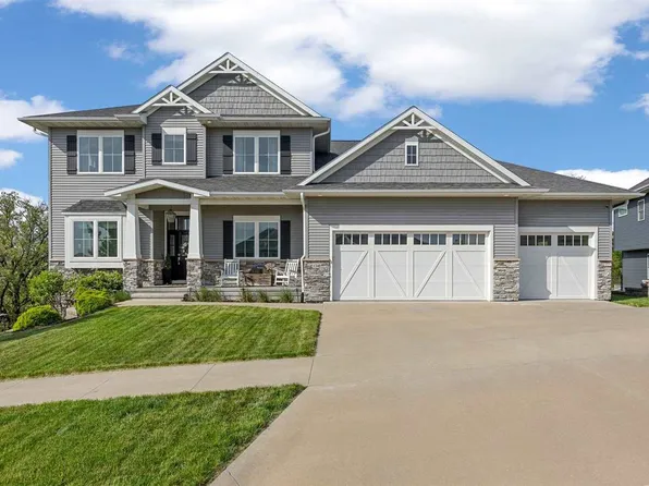 1340 Salm Dr, North Liberty, IA 52317