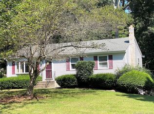 58 Juniper Ln, Griswold, CT 06351