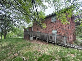 18 Sam Collins Rd, Huntington, WV 25702