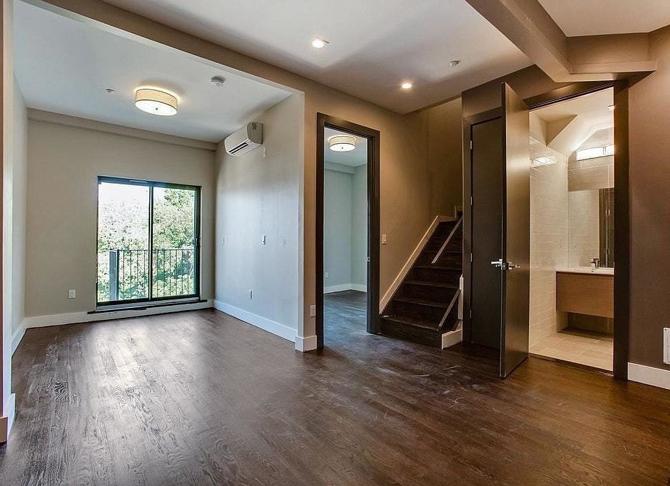 1st image of 441 Franklin Ave APT 4B