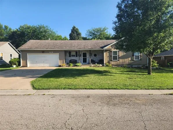 619 Oakwood St, Harrisonville, MO 64701