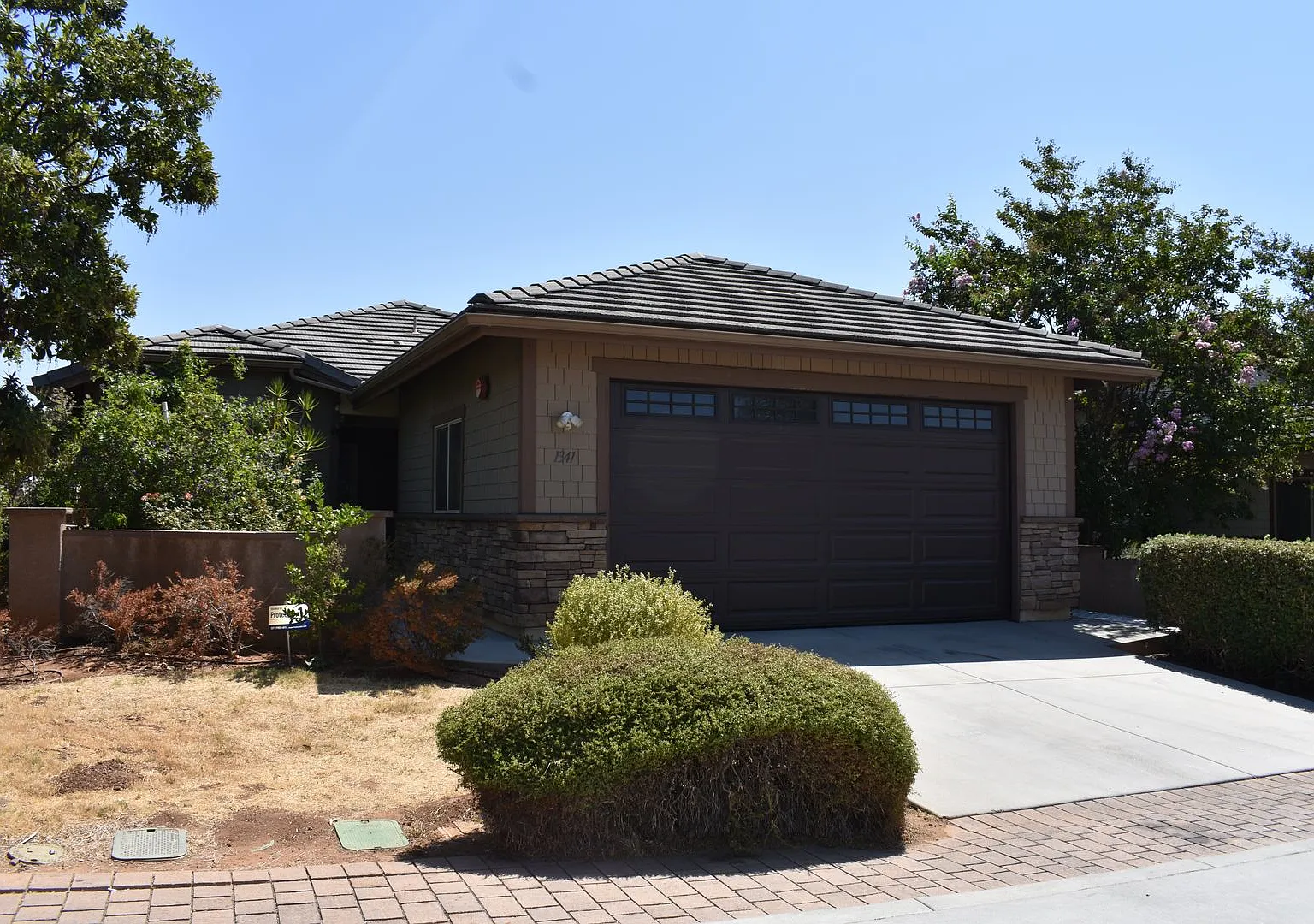 3 bd 2 ba, House With Lots of Space in El Cajon — Photo 1