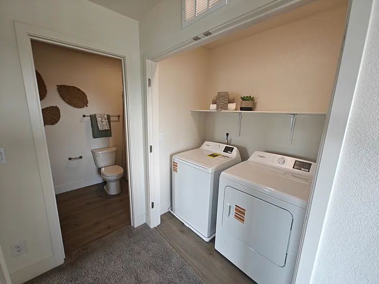 1594 Grazer Way — Photo 38