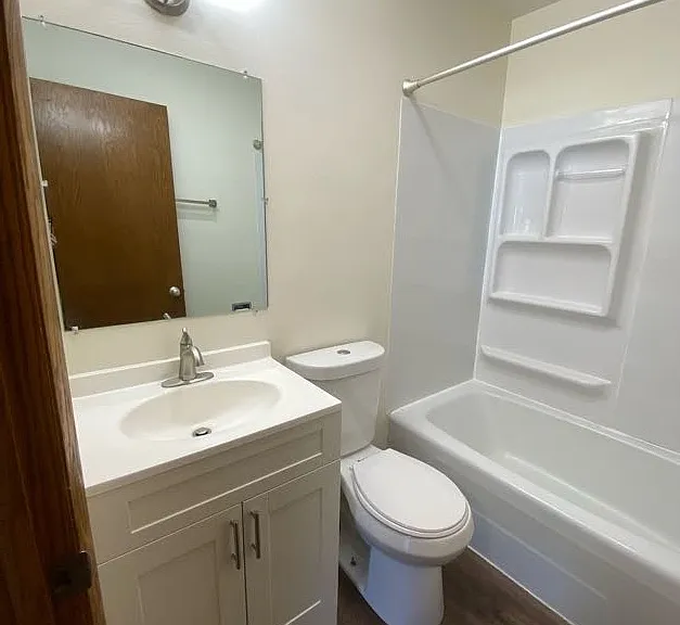 1116 E Mifflin St #7 — Photo 11