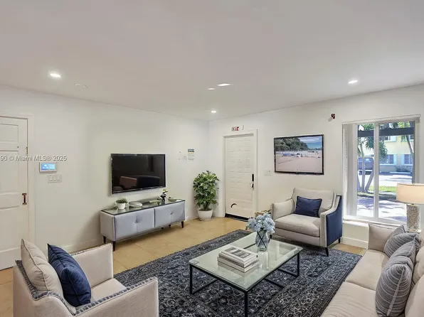 5701 NE 22nd Way, Fort Lauderdale, FL 33308