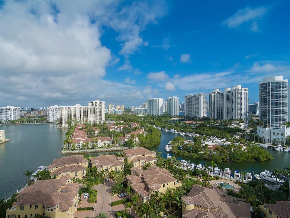 1st image of 1000 Island Blvd #1905