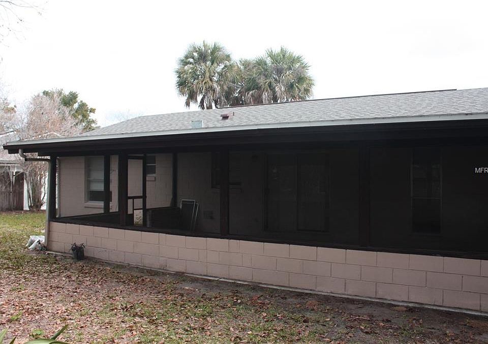 2nd image of 104 Morelia Ln