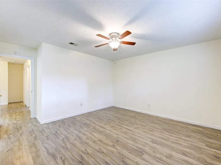 950 Grand Junction Dr — Photo 19