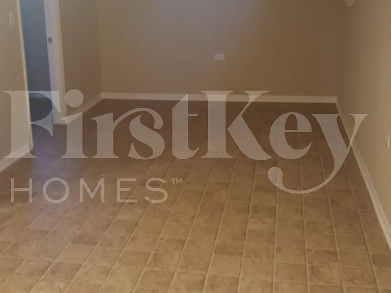 630 Crest St — Photo 10