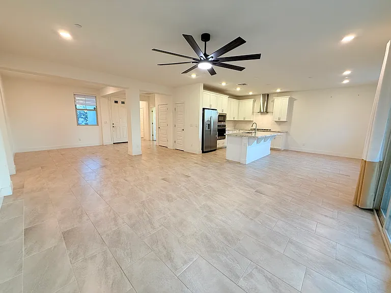 12920 Knightsbrook Ave — Photo 7