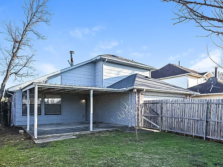 1411 Sandalwood Dr — Photo 20