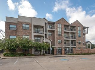 1004 Foster Ave E, College Station, TX 77840