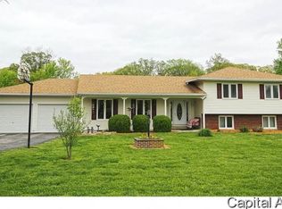 15416 Emmerson Airline, Girard, IL 62640