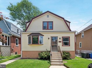 1102 Walnut St, Collingdale, PA 19023