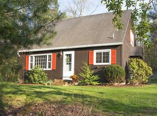 1 Howlett Dr, Holland, MA 01521