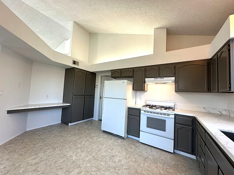 528 Fuchsia Dr — Photo 15