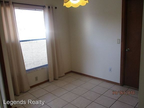 5th image of 385 Mainsail Ct