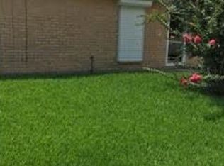 936 E Krueger Ln, Westwego, LA 70094
