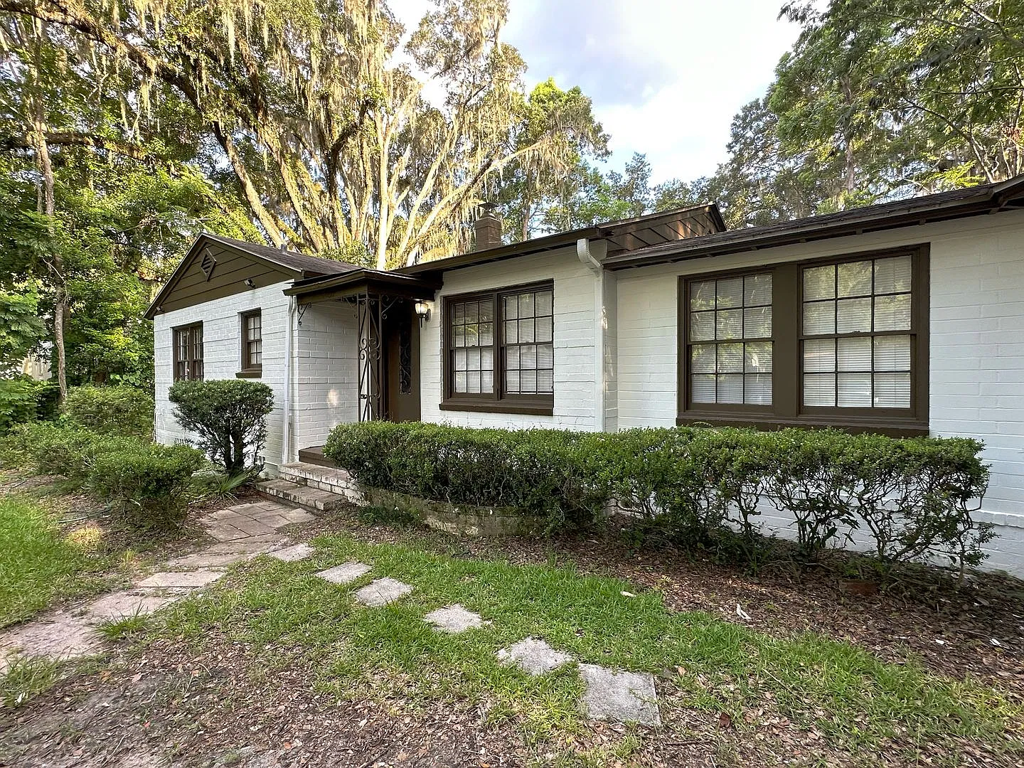 3 Bedroom, 3 Bath House in Hibiscus Park - Near UF Law! — Photo 2