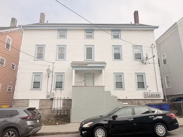 152 Fountain St #1N, Fall River, MA 02721