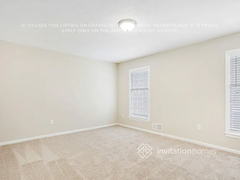 5670 Orly Ter — Photo 11
