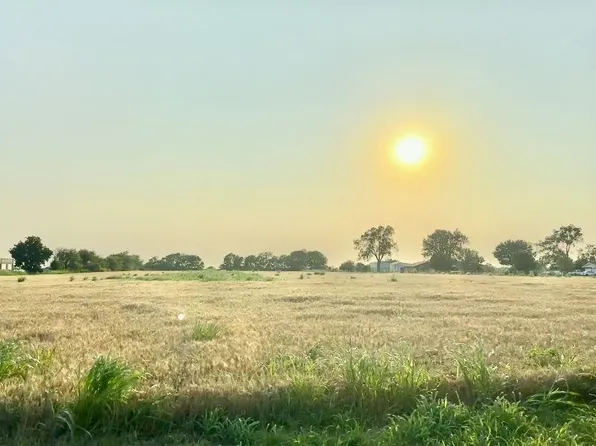 6720 N Pleasantview Rd, Ponca City, OK 74604