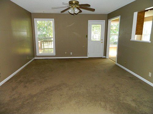 4th image of 204 Kathleen Ct