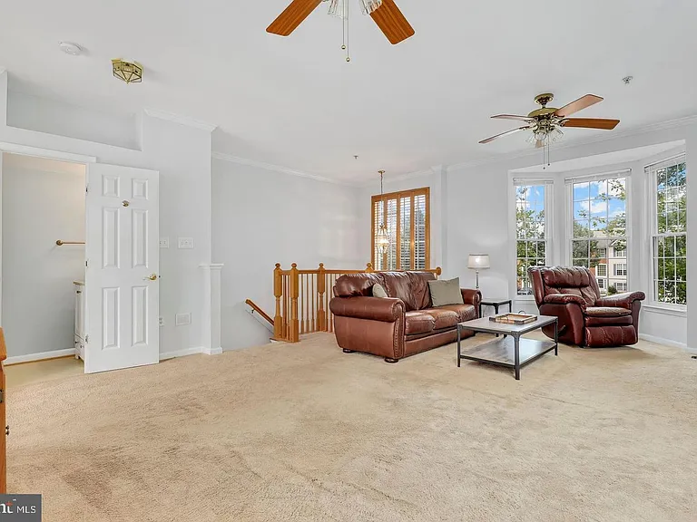 1942 Crossing Stone Ct — Photo 5